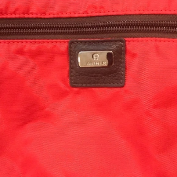 ETIENNE AIGNER DAMASCUS BELTED LEATHER TOTE WITH TWO FABRIC INSERTS - Picture 14 of 16